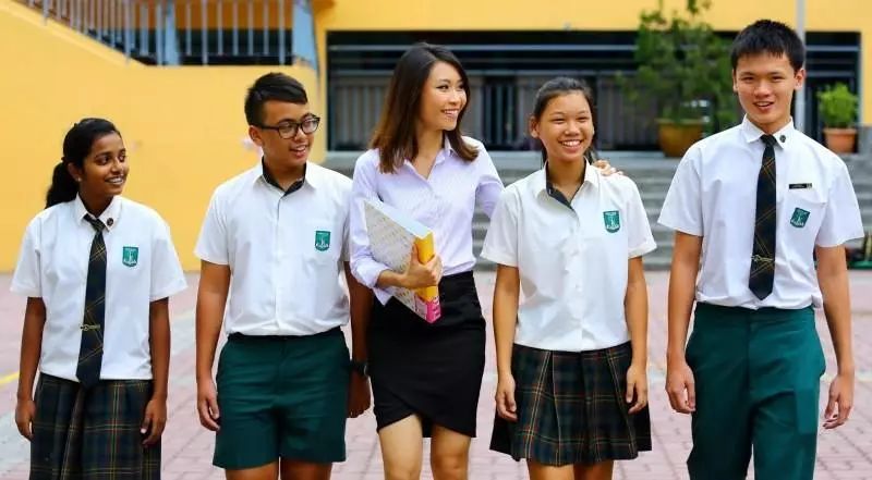 中西教育的碰撞，造就独特的新加坡式中学！
