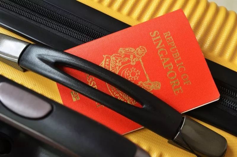 从2020年起，新加坡停止使用护照和NRIC的纸质申请，均在网上提交！